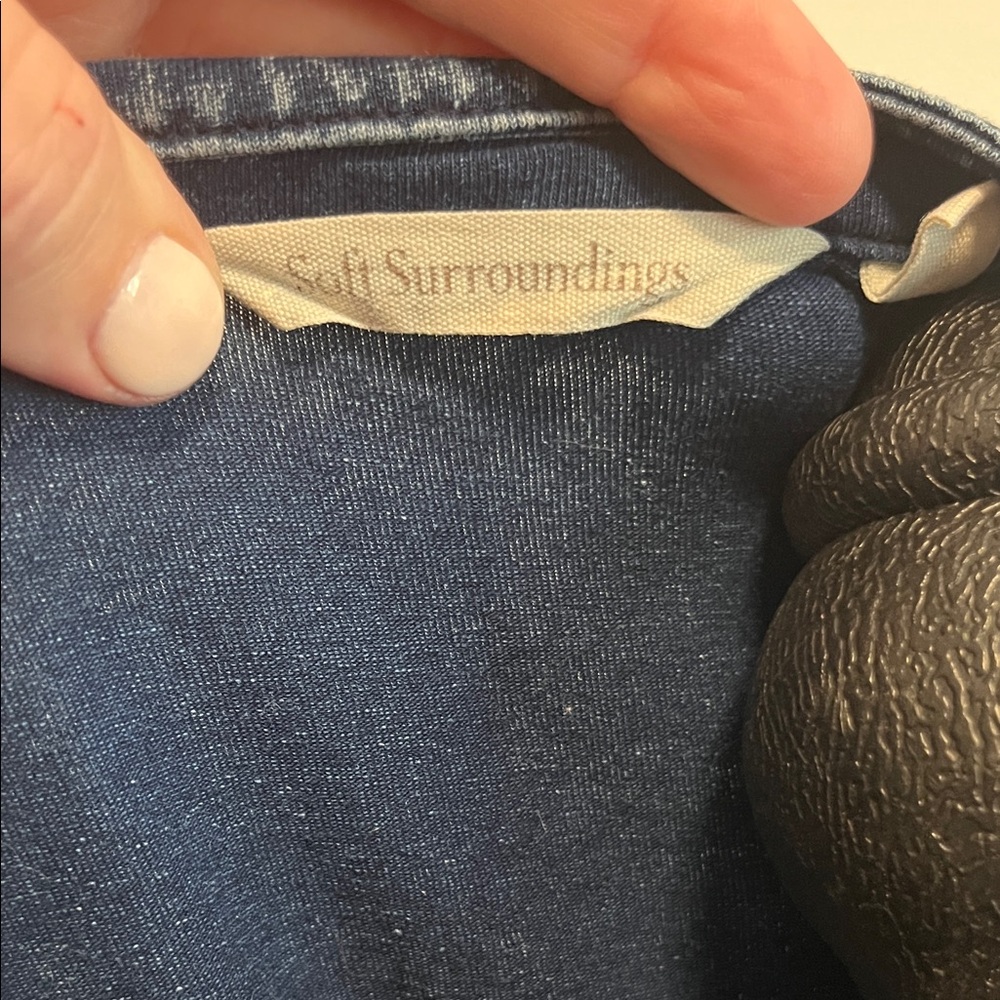Soft Surroundings Women's XL Dark Blue Button-Down Shirt - Picture 3 of 6